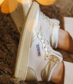 Outlet Baskets Medalist Mid Blanc Et Platinum Femme Baskets