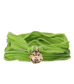 Online Bracelet En Soie A Nouer Et Charm Let Go En Bronze Et Diamant Femme Bracelets