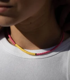 Outlet Collier Polynesie Rose Et Jaune X Jane De Boy Femme Colliers