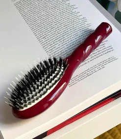 Hot Petite Brosse N.02 L'Indispensable Rouge Cerise Femme Accessoires Cheveux