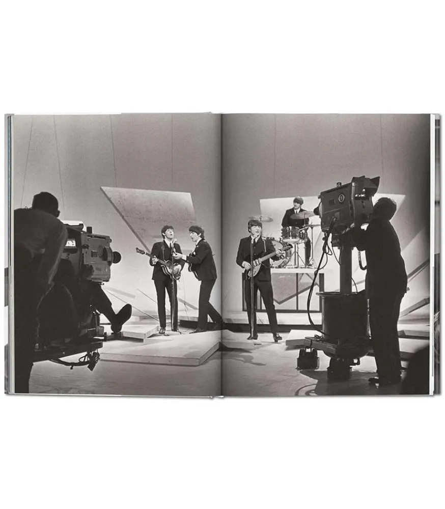 New The Beatles On The Road, 1964-1966 - Harry Benson Beaux Livres